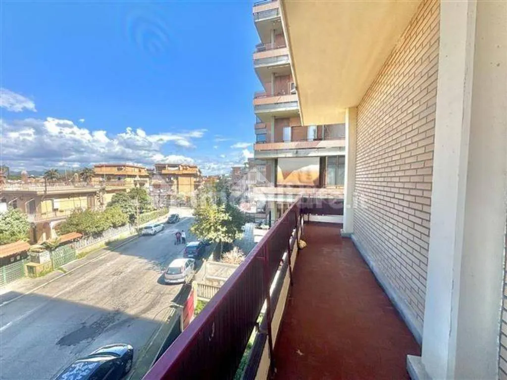 Rõdu - Apartment with Balcony in Ladispoli