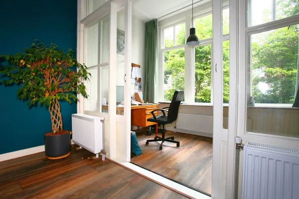 Bureau - Apartment with Garden in Duinoord, The Hague