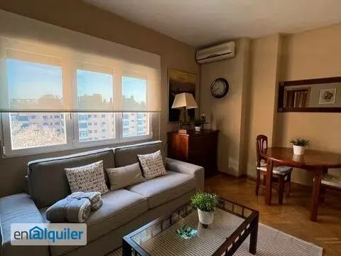 Séjour - Modern Flat with Balcony in Delicias, Madrid