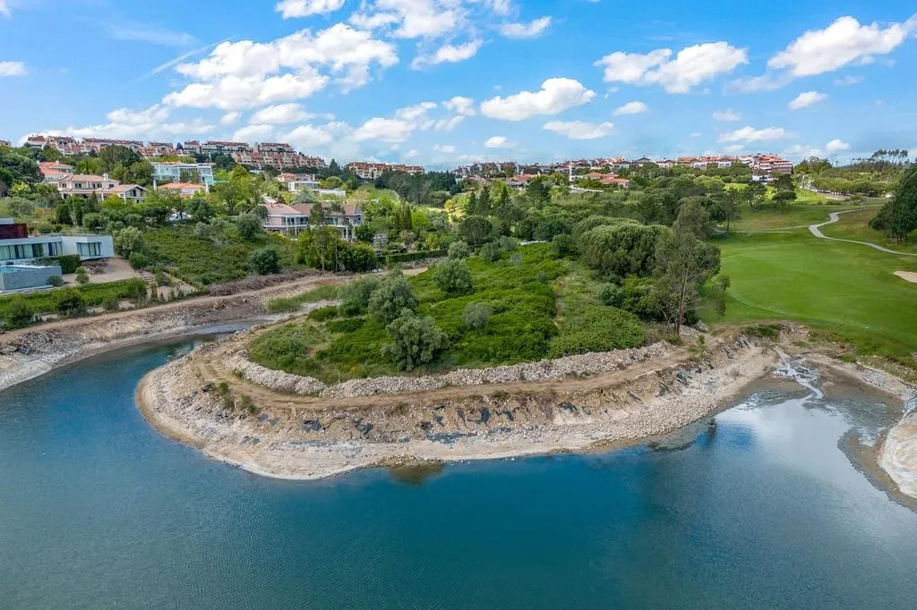 Jardin - Development Land with Golf View in Belas Clube de Campo