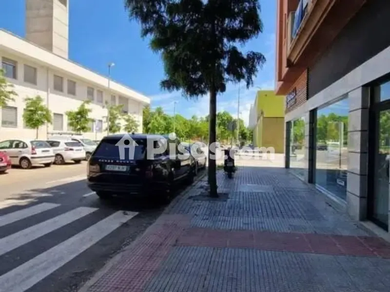 Exterior - Spacious Duplex with Terrace in Huerta de La Reina
