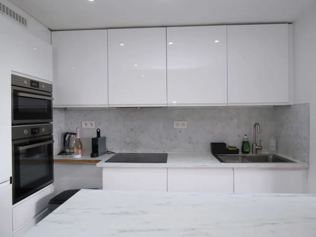 Cuisine - Duplex Meublé et Lumineux à Ixelles