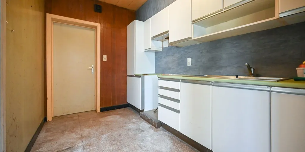 Cucina - Corner House to Renovate in Izegem