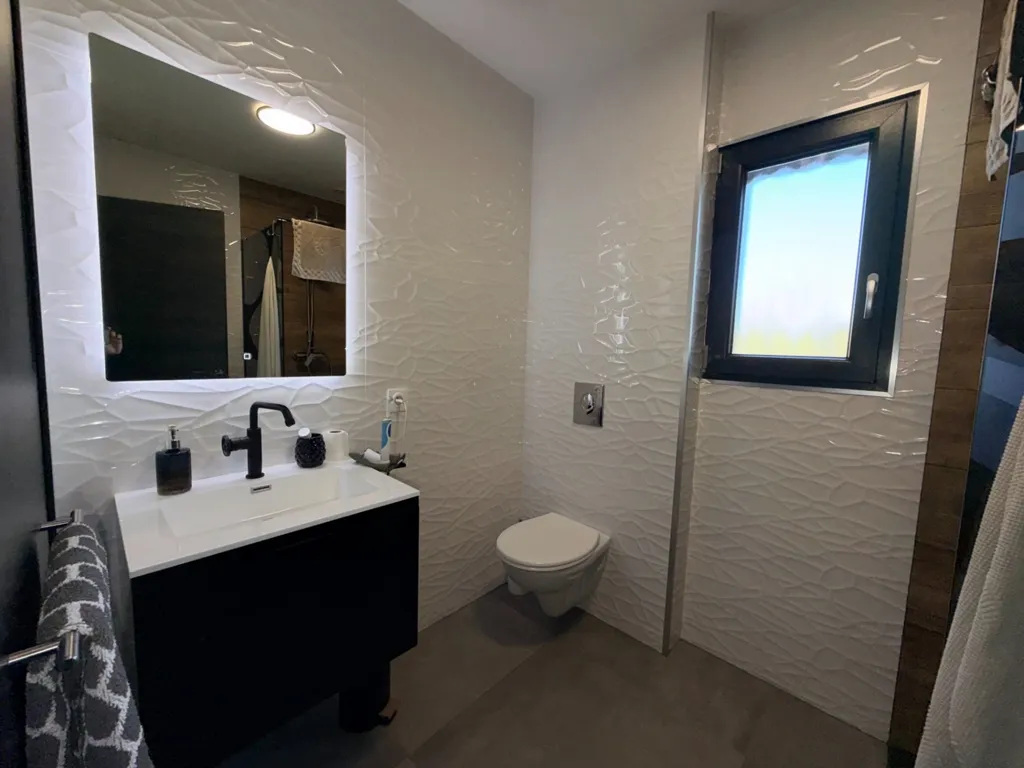 Bathrooms - Contemporary House with Pool and Spa in Escource