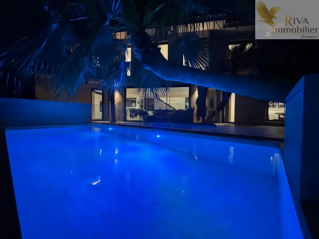 Piscine - Villa avec piscine et jardin à Sanary-sur-Mer