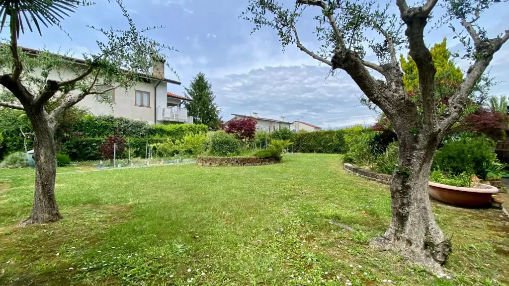 Aed - Spacious Villa with Garden in Valle Goppion, Grado