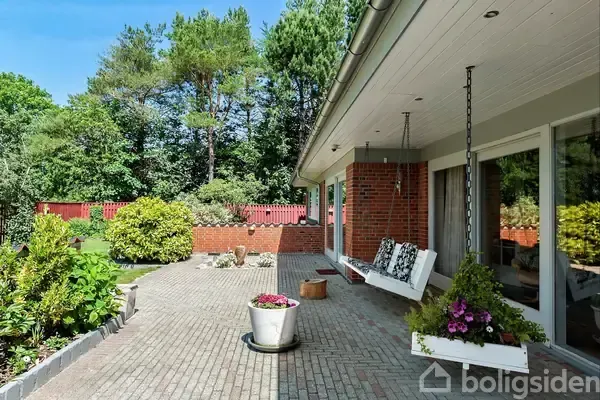 Terrace - Red Brick Villa with Sauna in Grenaa