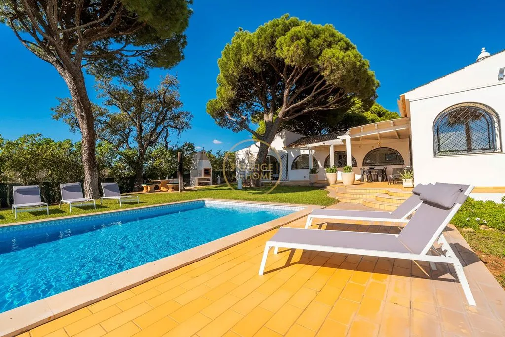 Bassein - Luxury Villa with Pool in Quarteira