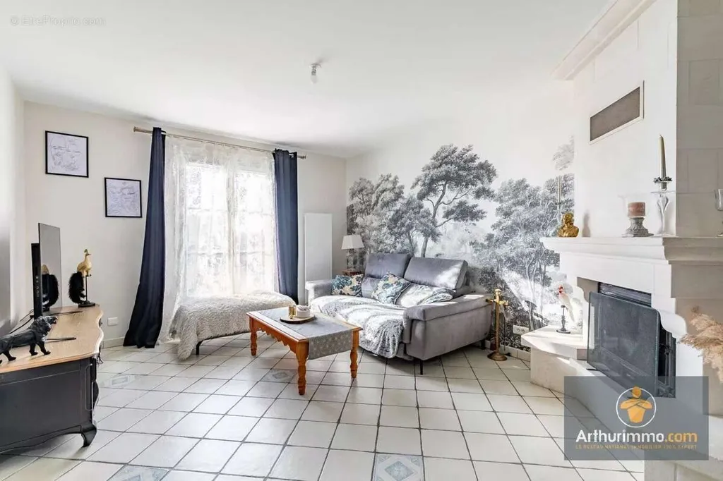 Séjour - Maison 5 pièces à Thourotte
