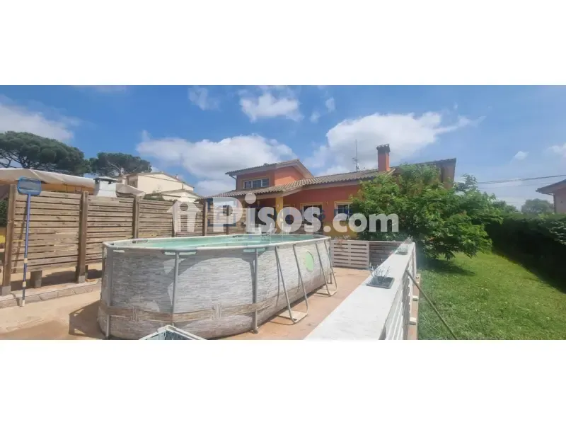 Bassein - Spacious House with Garden in Caldes de Malavella