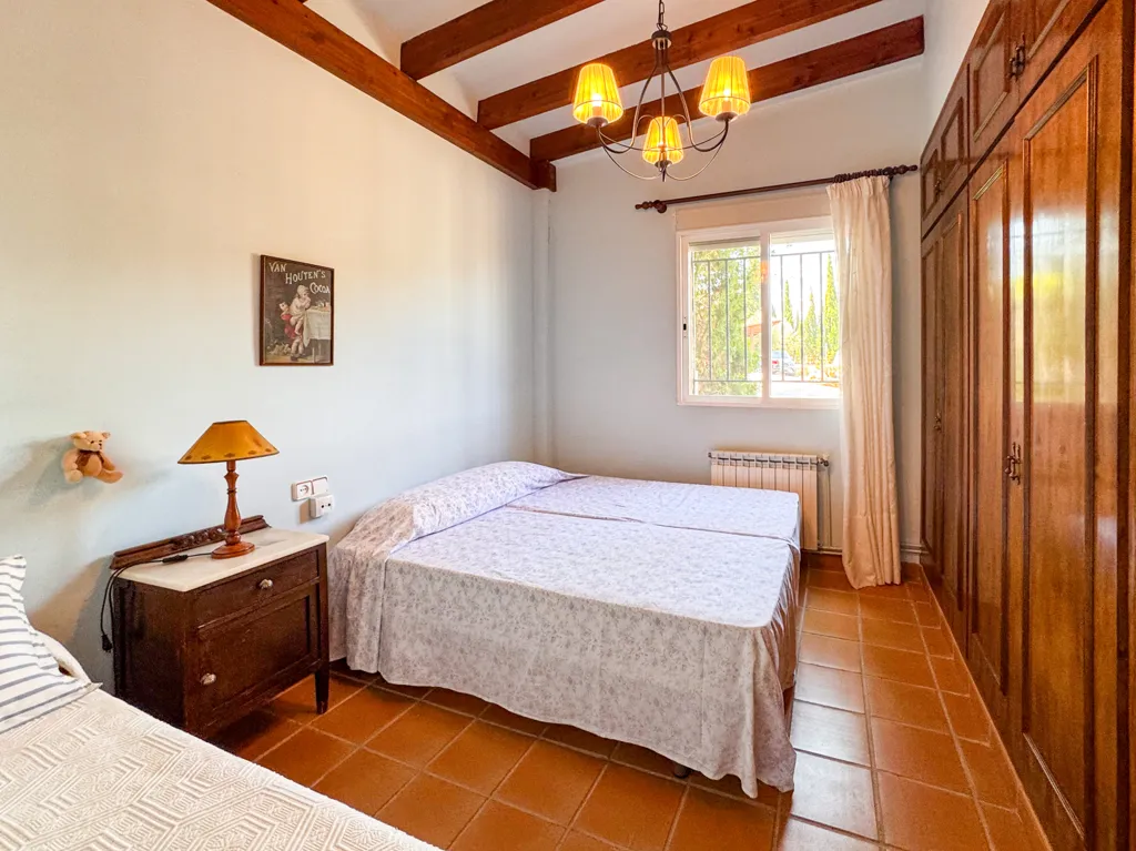 Magamistoad - Rustic Chalet with Olive Grove in Segorbe
