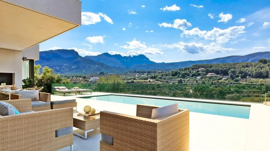 Piscina - Modern Villa with Mountain Views in Calpe