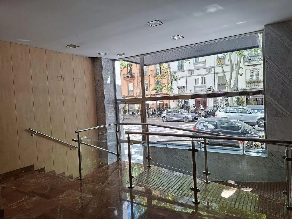 Rooms - Furnished Flat with Garage in Exposició, Valencia