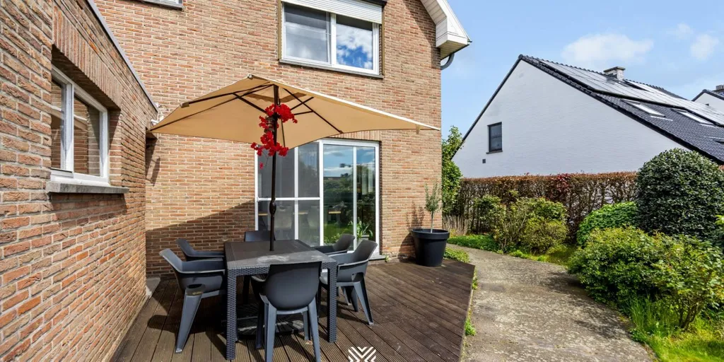 Terrace - Open Plan House with Garden in Zonhoven
