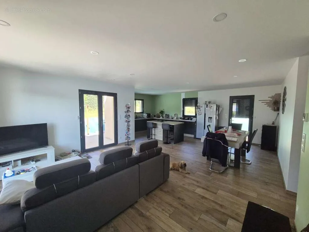Elutuba - Recent Flat-Plan House with Pool in Saint Pierre Eynac