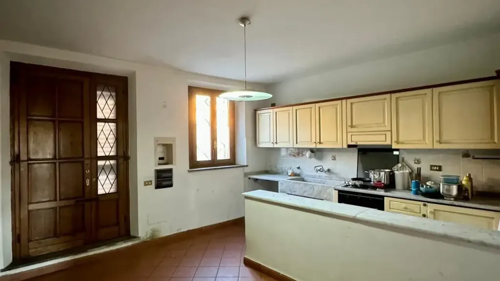 Cuisine - Maison 7 pièces à IT