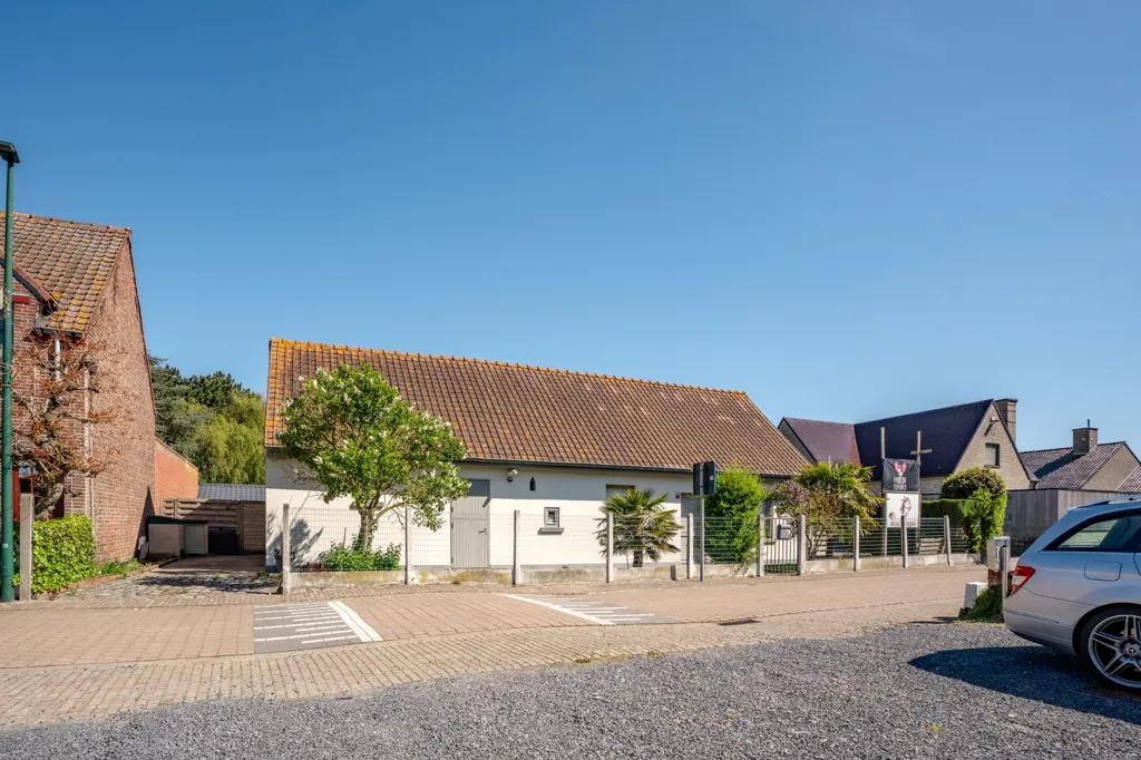 Esterno - Renovated House with Equestrian Facilities in Oudenburg