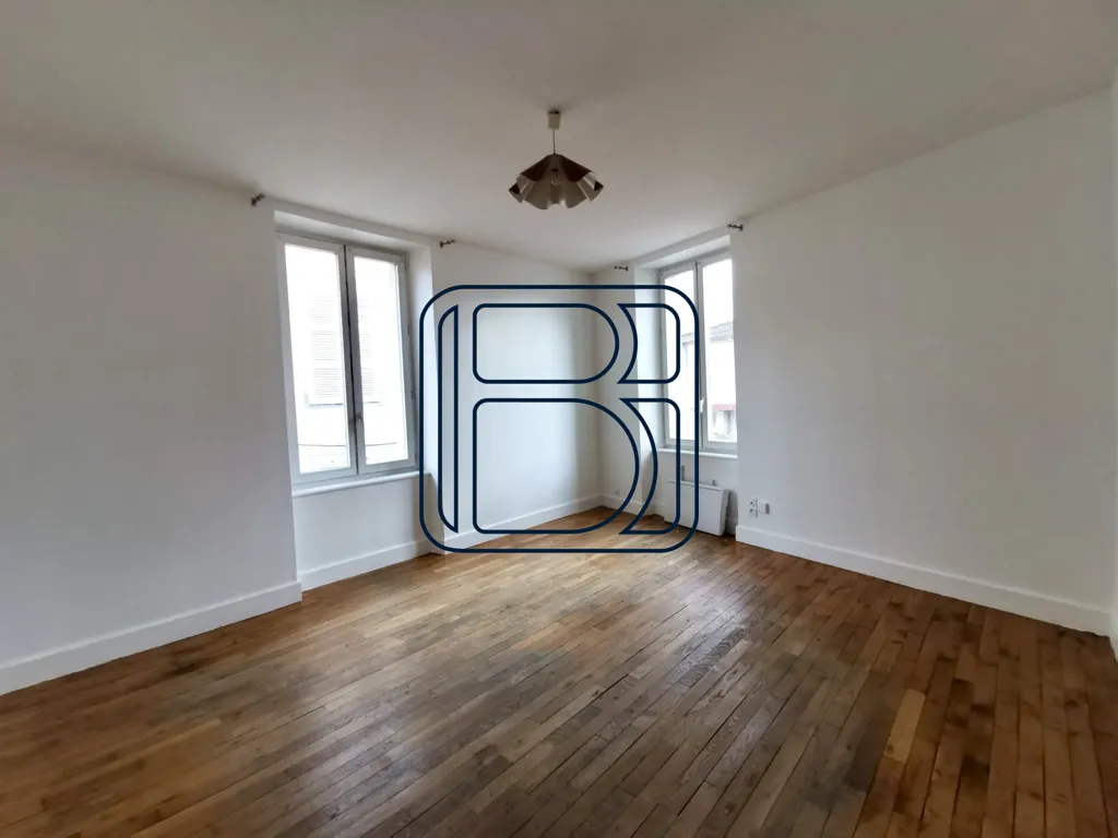 Pièces - Appartement T3 Lumineux au Cœur d'Ambert