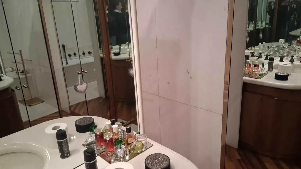 Salles de bain - Twin-Unit Apartment with Garden in Florence