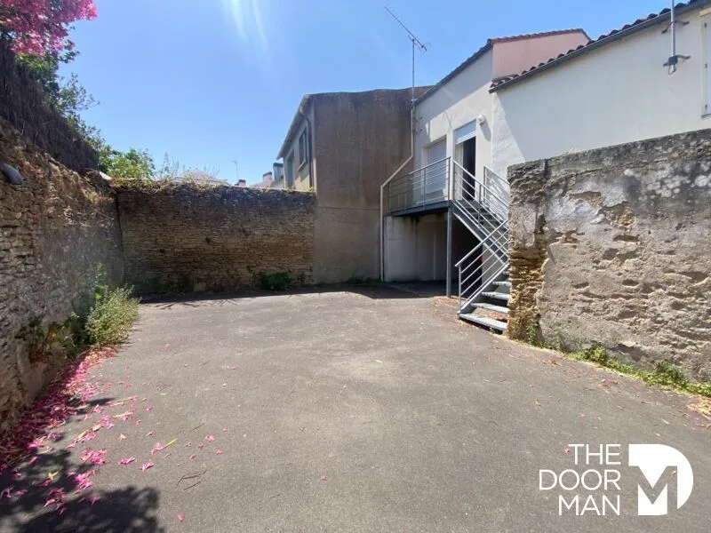 Giardino - Duplex Flat with Courtyard in Macheclou