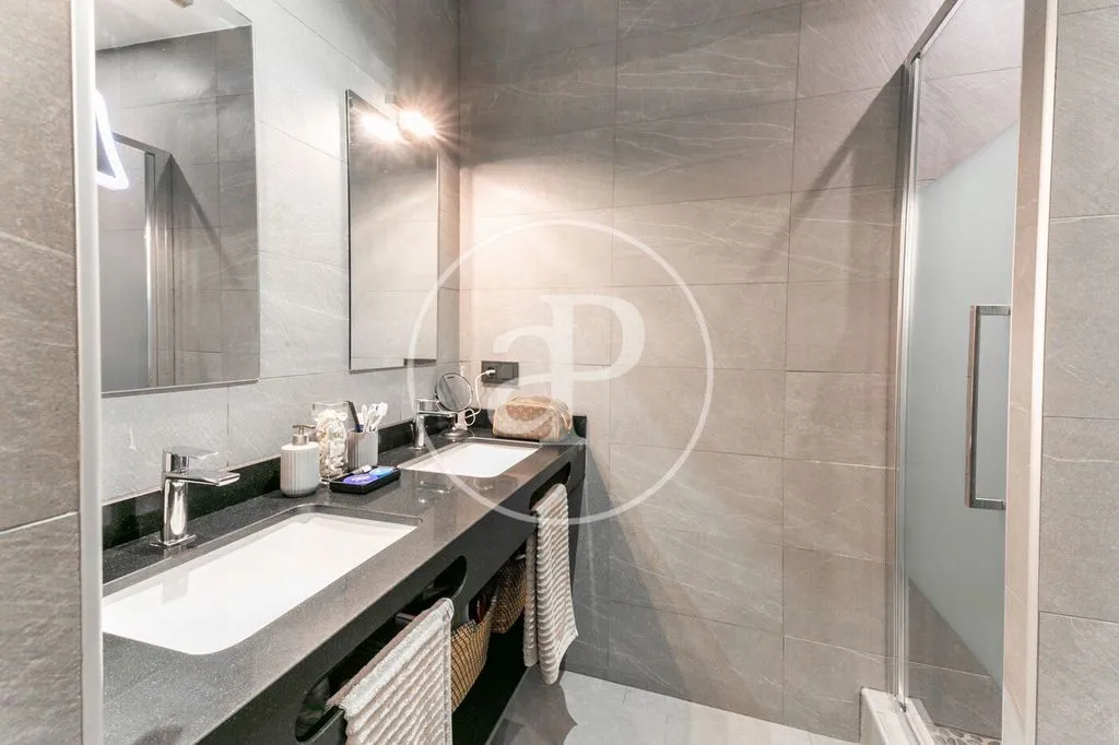 Salles de bain - Luxury Flat with Terrace in Barcelona