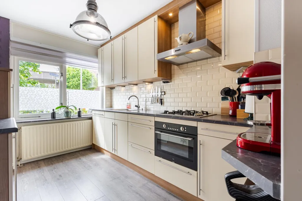 Cuisine - Maisonnette with Garden in Sliedrecht