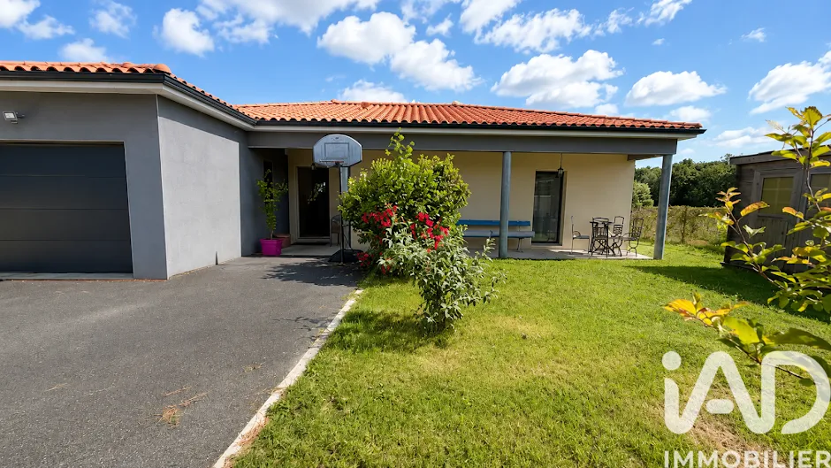 Extérieur - Maison Moderne de 4 Pièces à Meschers-sur-Gironde