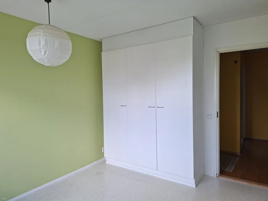 Magamistoad - Bright Apartment with Balcony in Rastila, Helsinki