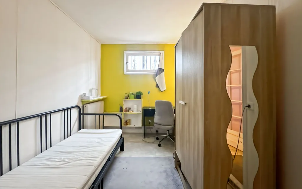 Bedrooms - Ground Floor House with Garage in Bondy