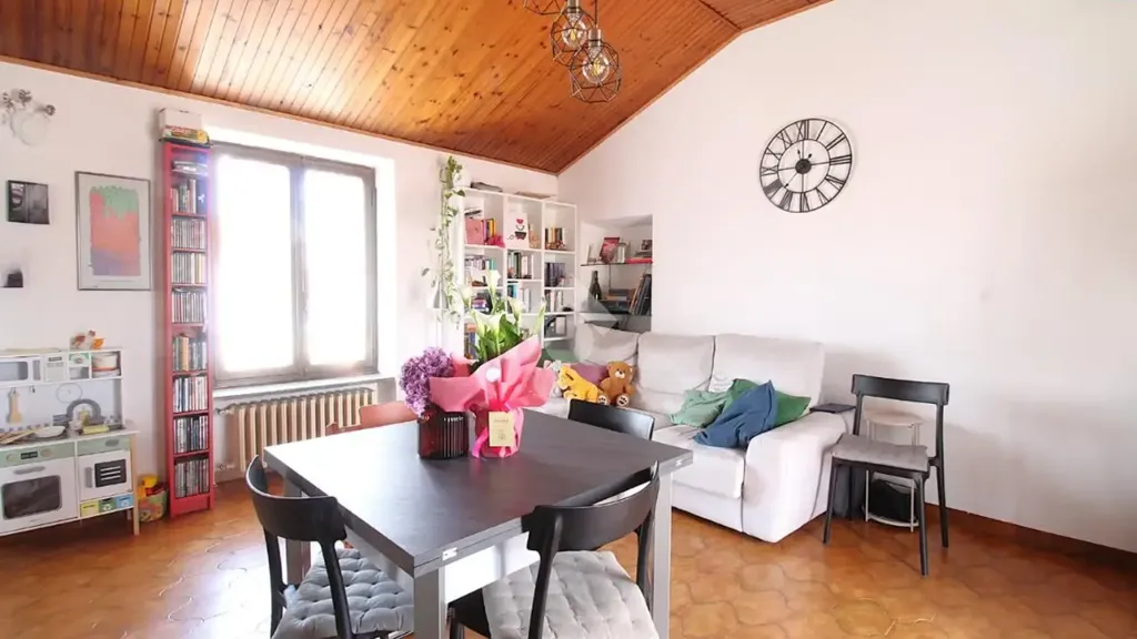 Salle à manger - 3-Room Apartment with Balcony in Santena