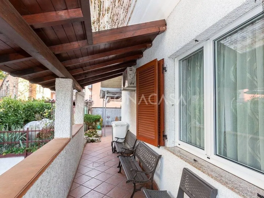 Terrass - Luxury Villa with Garden in Brugherio