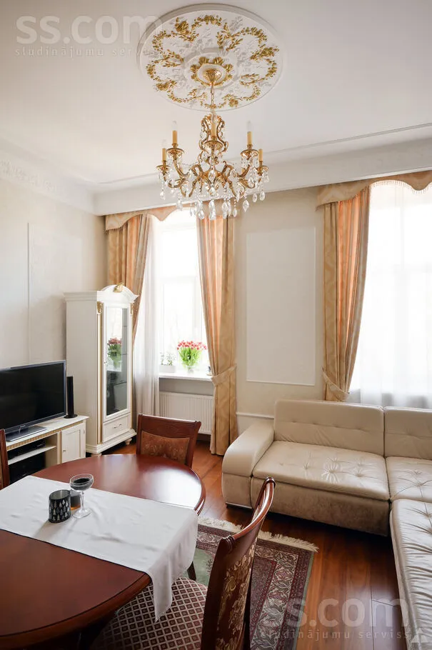 Soggiorno - Historic Apartment with Park View in Riga Centre