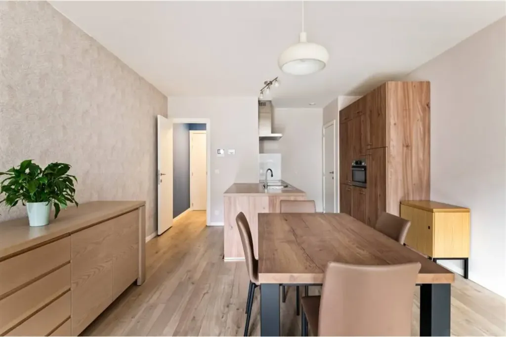 Salle à manger - Appartement Neuf avec Jardin à Lier