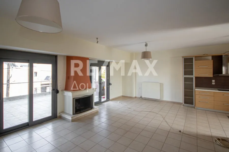 Soggiorno - Apartment with Balcony and View in Volos