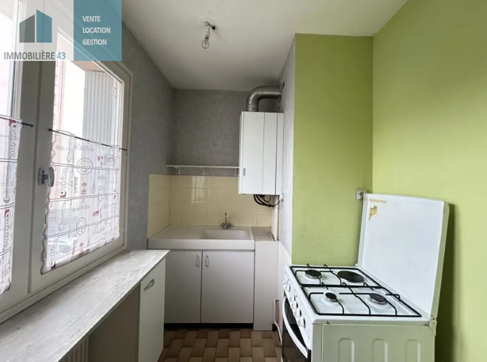 Kitchen - 1-Bedroom Apartment with Balcony in Brives