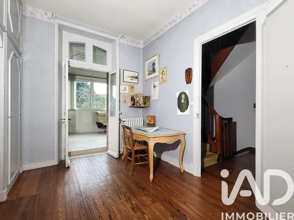 hallway_entrance