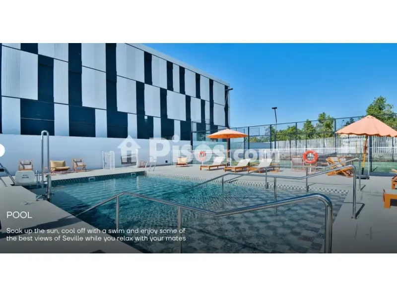 Piscina - Student Accommodation with Pools in Triana-Cartuja