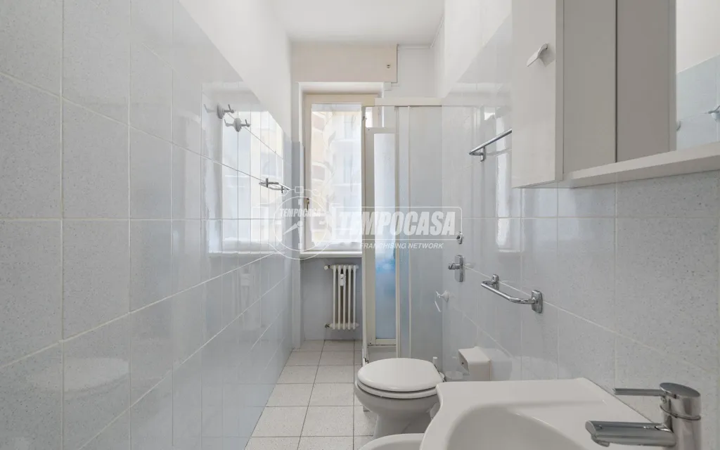 Vannitoad - Spacious Studio with Balcony in Milan