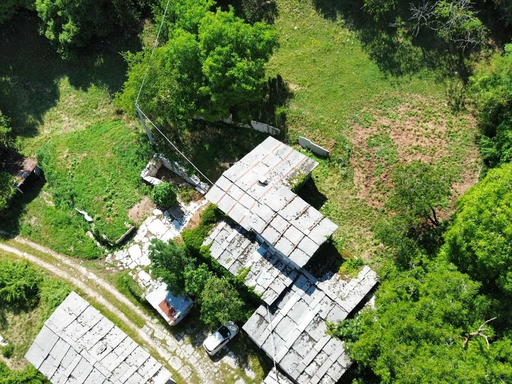 Vue aérienne - Rustic Home with Large Land in Fumane
