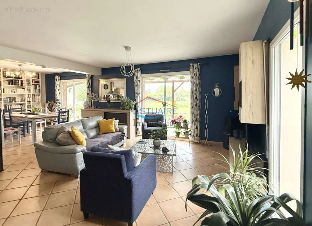 Living Room - House with Garden in Malville