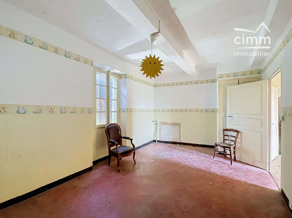 Stanze - Charming Mas with Renovation Potential in Malemort-du-Comtat