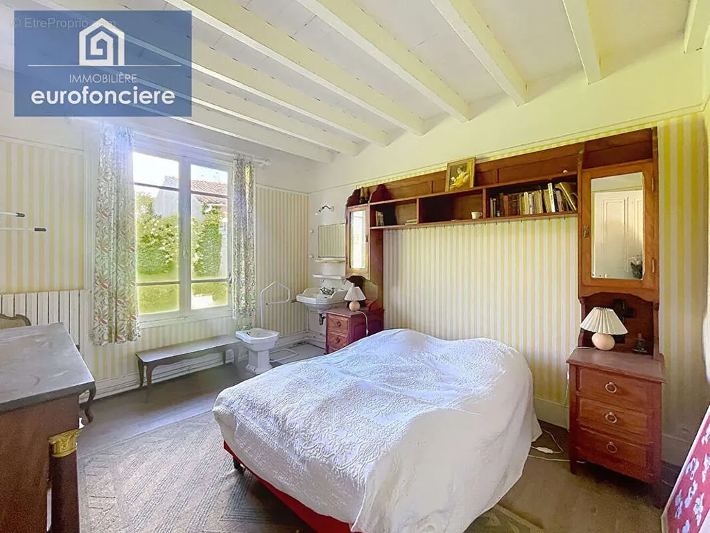 Maison 8 pièces à Lesmont