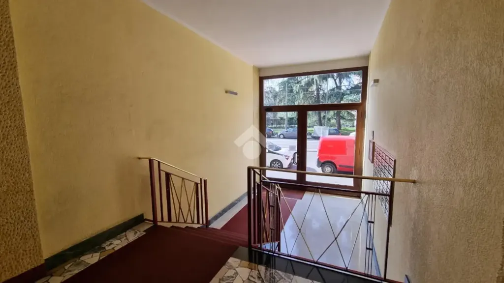 hallway_entrance