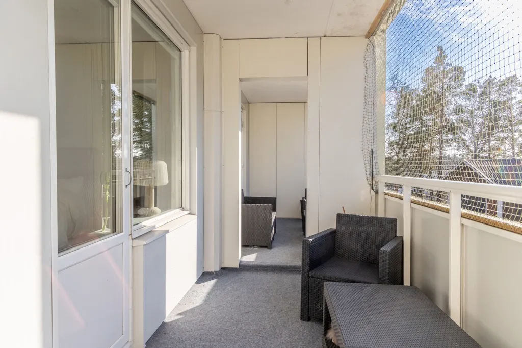 Balcon - Two-Bedroom Flat with Three Balconies in Åsa