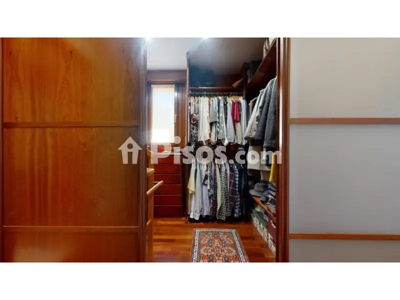Rooms - Independent Villa with Private Pool in Gueñes
