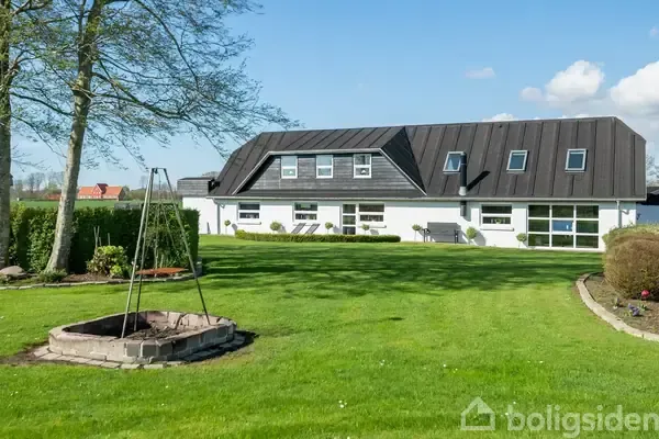 Esterno - Characterful Villa with Garden in Østervrå