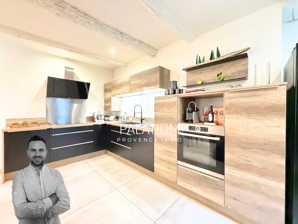 Cuisine - Maison de Caractère avec Piscine au Centre de Grans