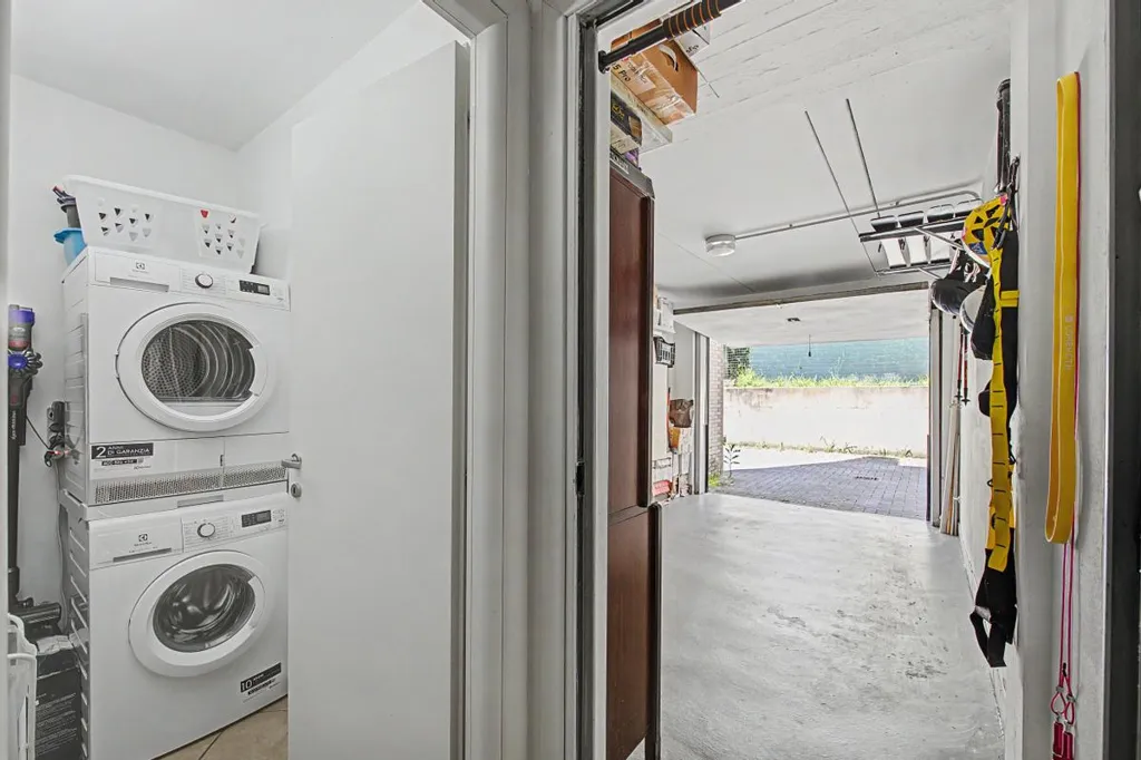Lavanderia - Three-bedroom Apartment with Terrace in Parma