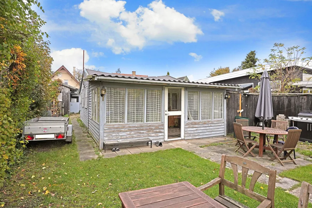 Aed - Cottage with Garden in Søborg