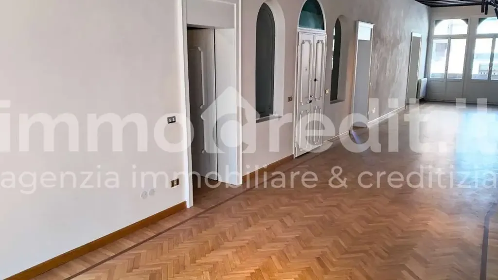 hallway_entrance